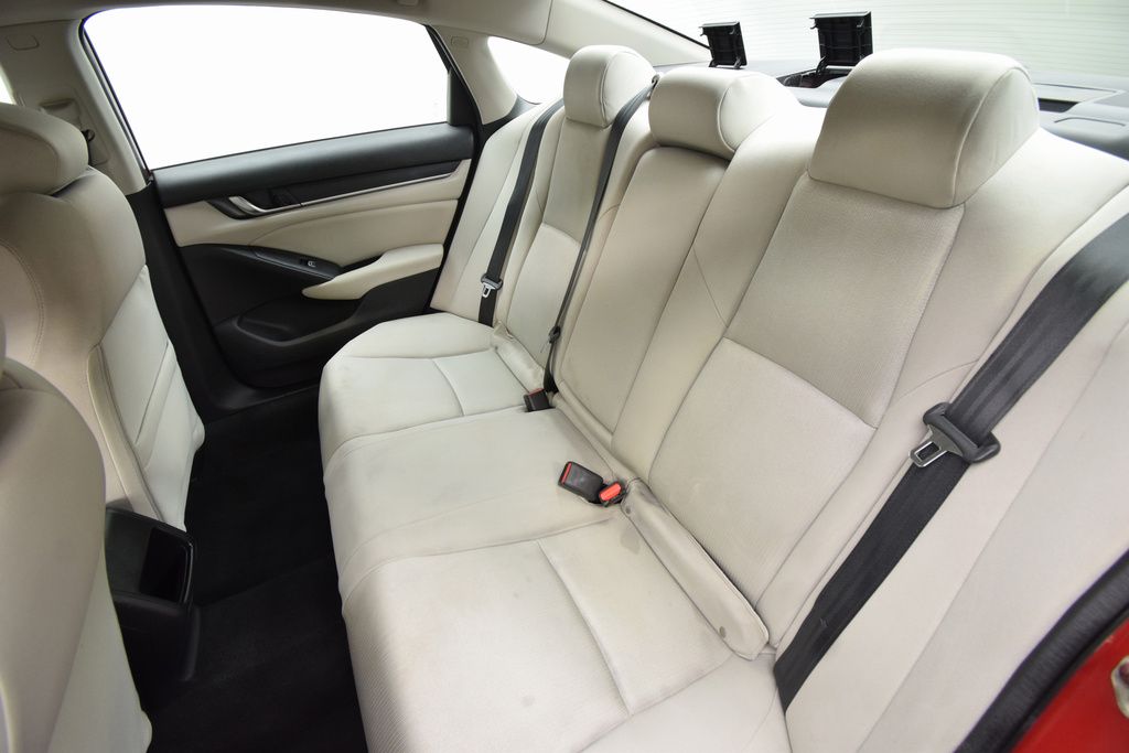 2018 Honda Accord LX photo 14