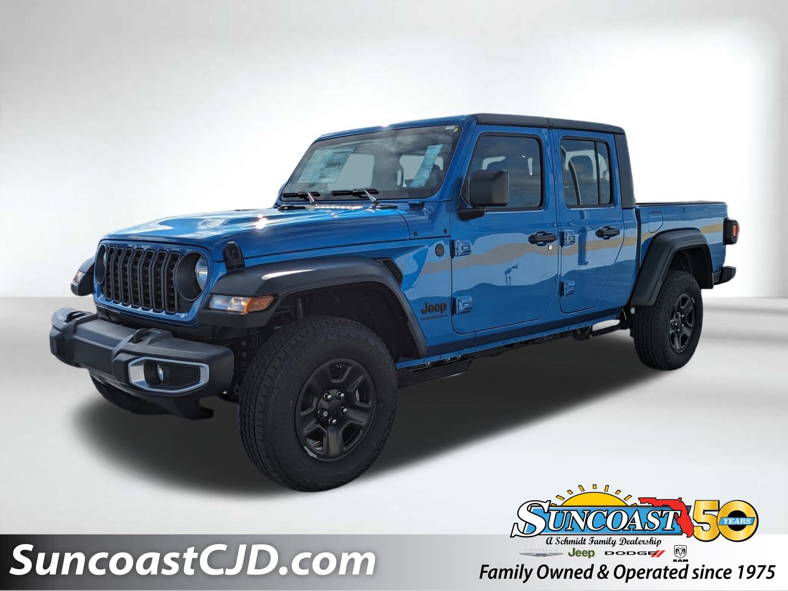 2026 Jeep Gladiator Sport's photo