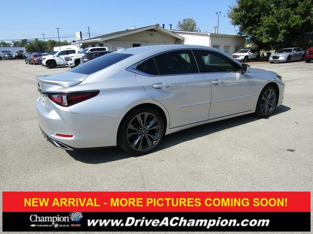 2019 Lexus ES 350 photo 2