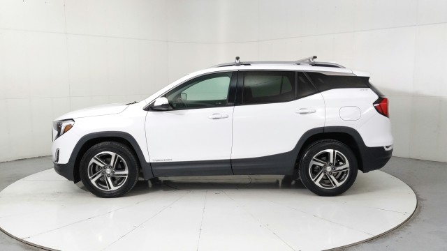 Used 2020  GMC SLT image 2