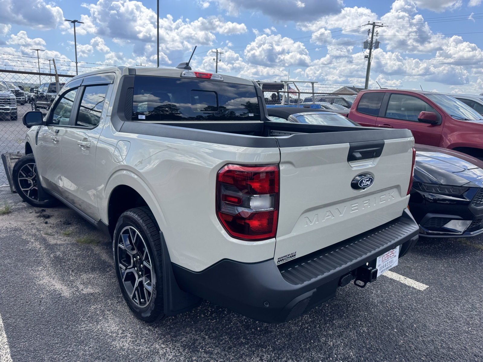 2025 Ford Maverick Lariat photo 3