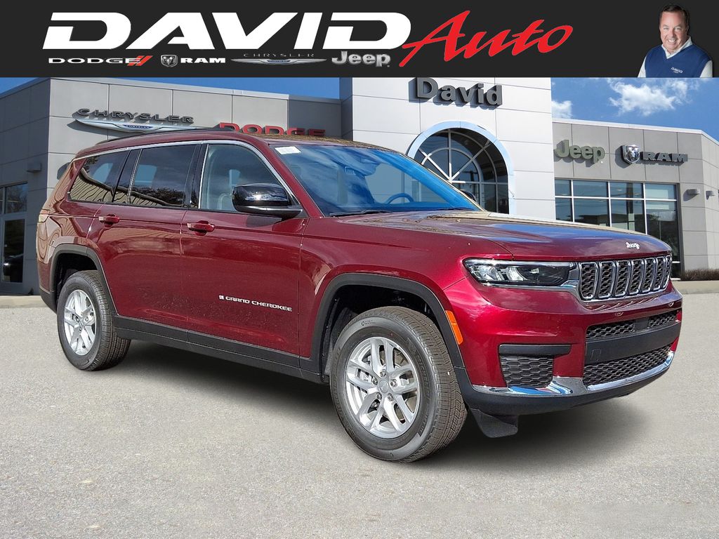 2025 Jeep Grand Cherokee L Laredo's photo