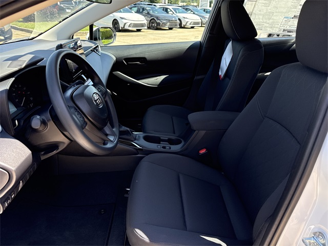2025 Toyota Corolla LE photo 10