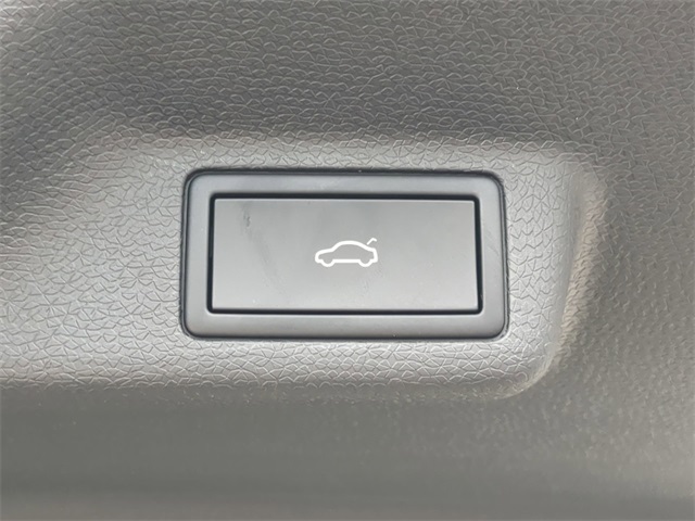 2025 Volkswagen ID. Buzz photo 8