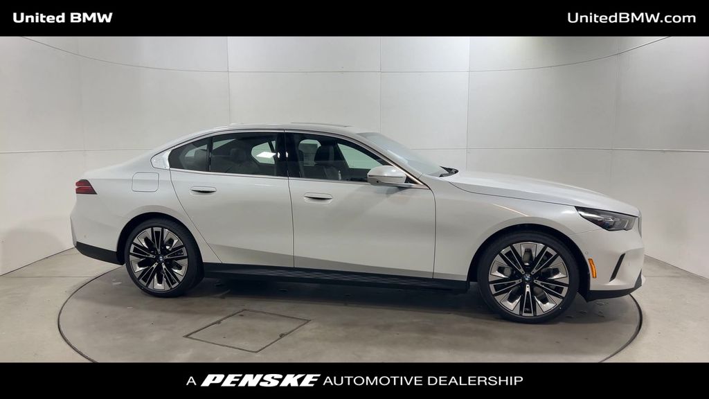 2026 Bmw 530i photo 2