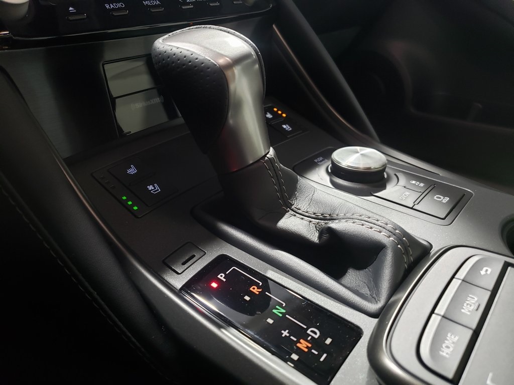 2025 Lexus IS 300 F SPORT photo 22