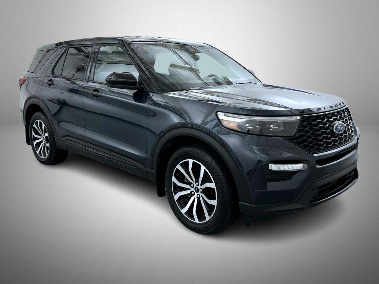 2022 Ford Explorer ST photo 3