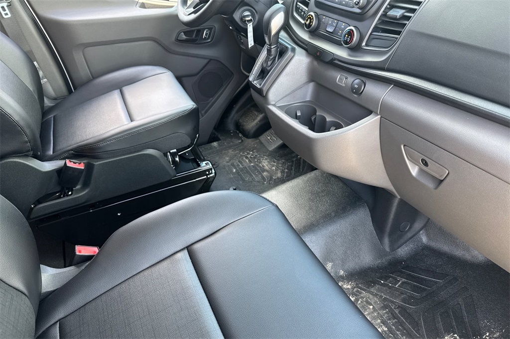 2025 Ford Transit photo 12
