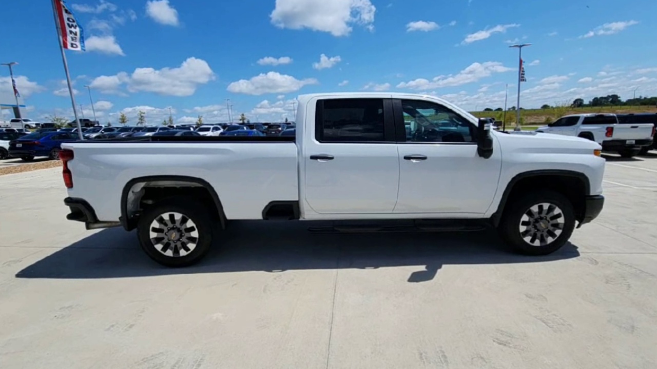 2024 Chevrolet Silverado 2500HD Custom photo 35