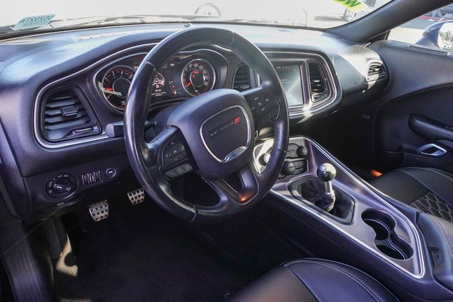 2015 Dodge Challenger R/T Scat Pack photo 13