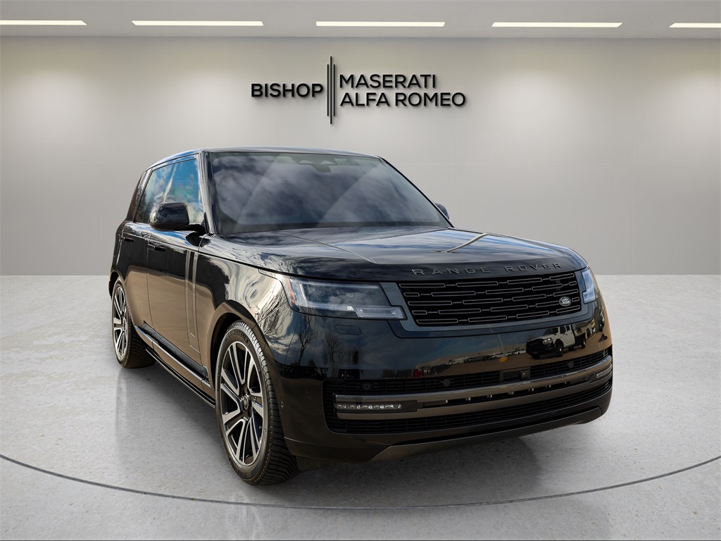 2023 Land Rover Range Rover SE's photo
