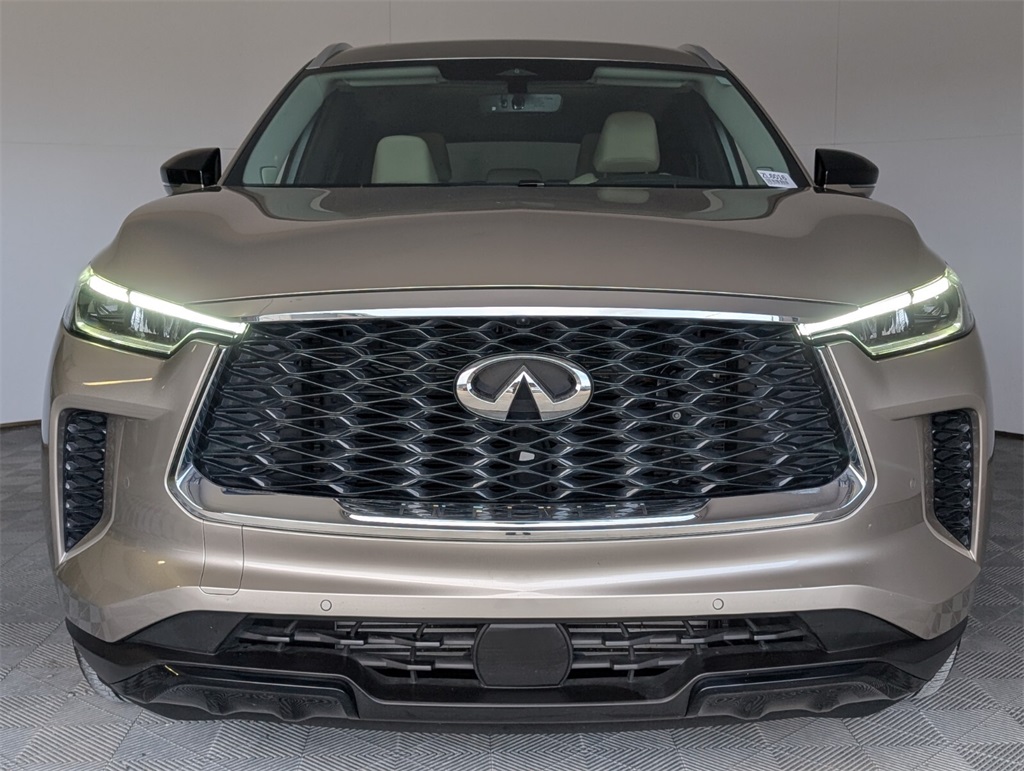 2025 Infiniti QX60 Luxe photo 3