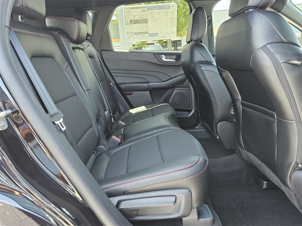 2025 Ford Escape ST-Line Hybrid photo 27