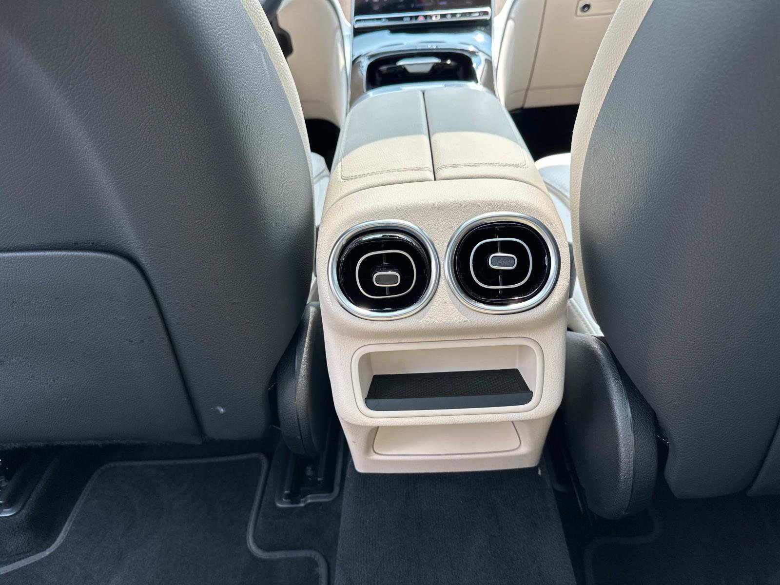 2024 Mercedes Benz GLC 300 4MATIC photo 12