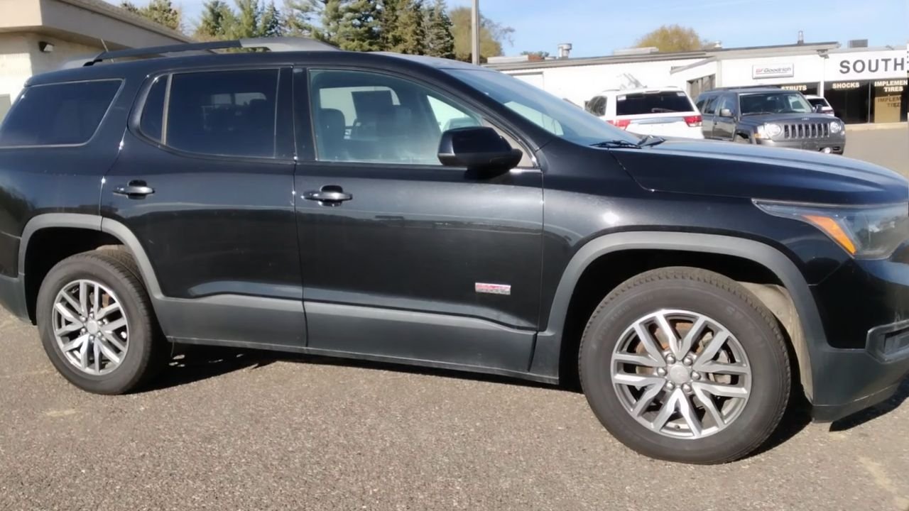 2017 GMC Acadia SLE-2's photo