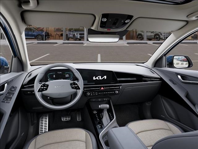 2025 Kia Niro SX Touring photo 14