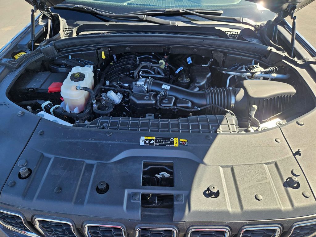 2023 Jeep Grand Cherokee Laredo photo 34