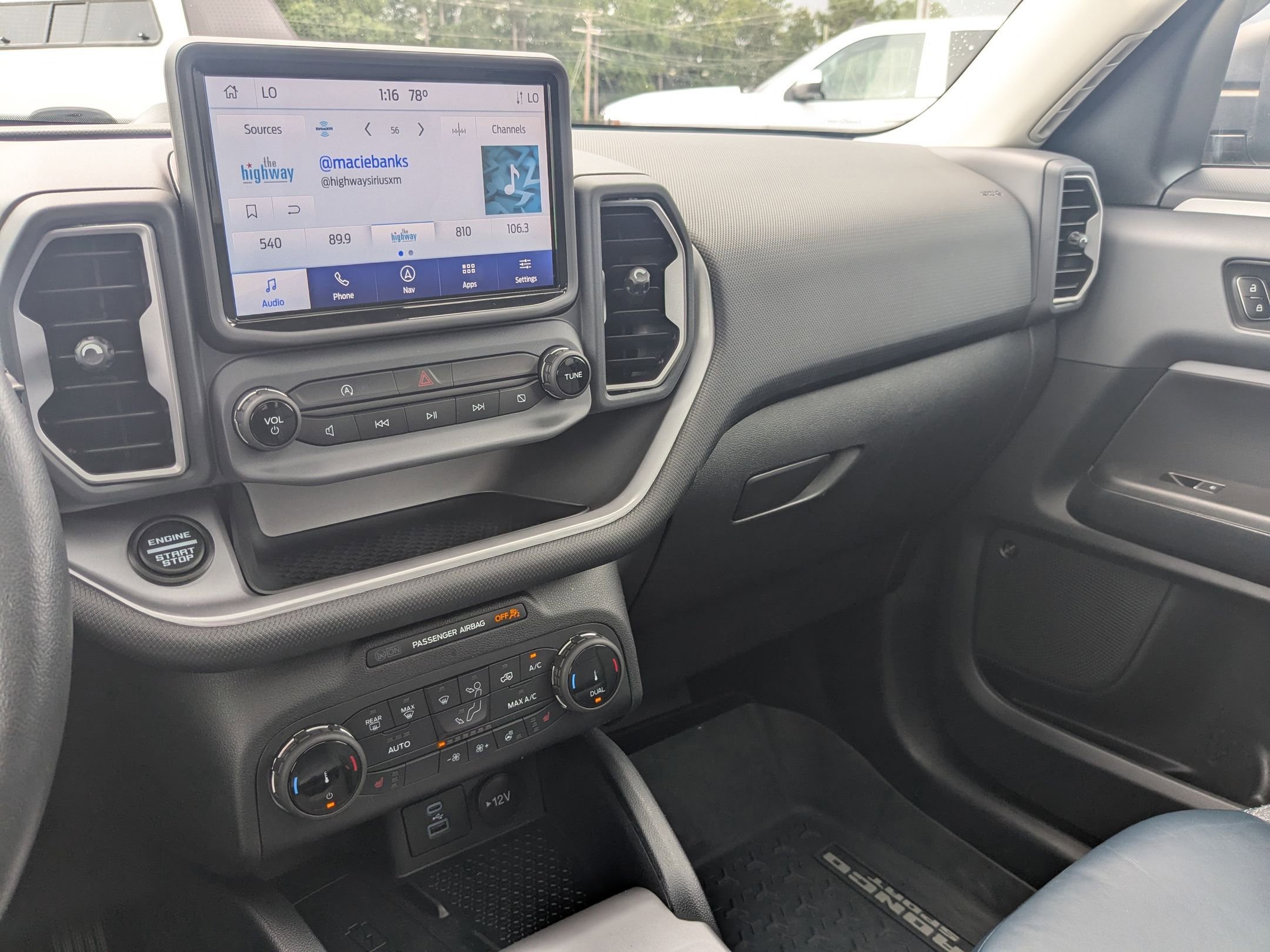 2022 Ford Bronco Sport Outer Banks photo 12