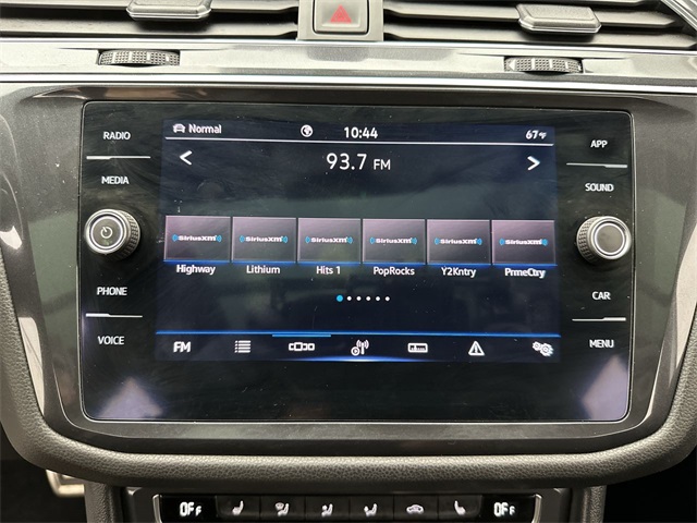 2021 Volkswagen Tiguan SE R-Line Black photo 8