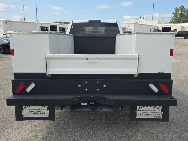 2024 Ram 3500 SLT photo 4