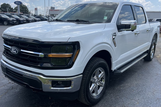 2024 Ford F-150 XLT photo 2