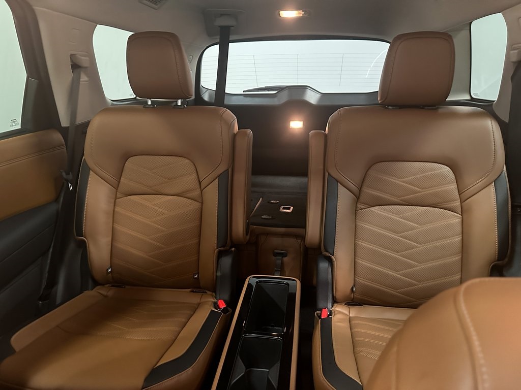 2024 Nissan Pathfinder Platinum photo 9