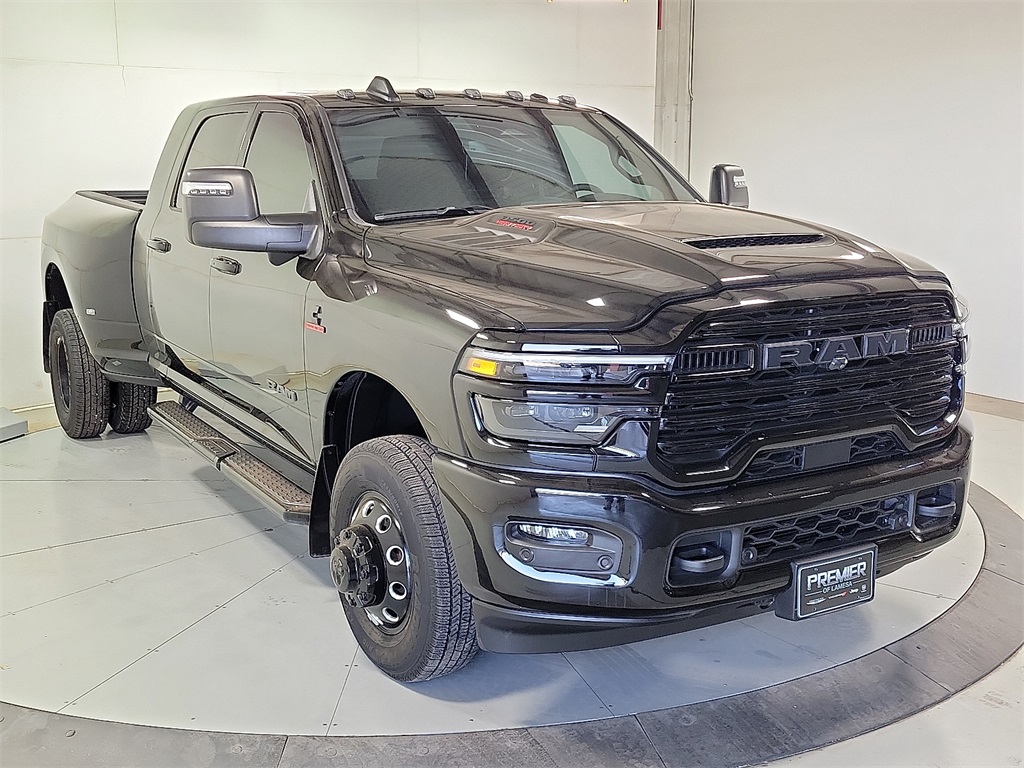 2025 RAM Ram 3500 Pickup Laramie's photo