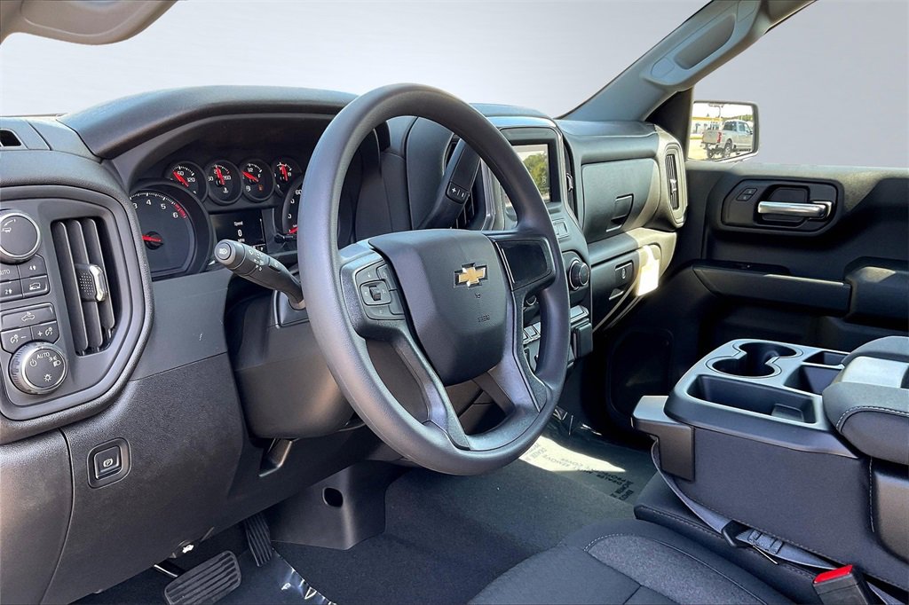 2026 Chevrolet Silverado 1500 Custom photo 7