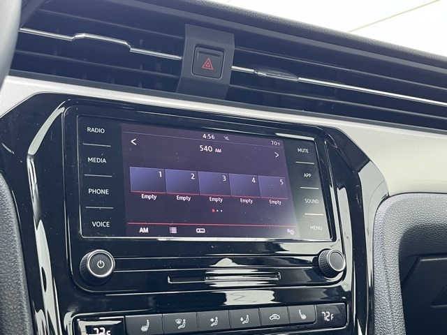 2022 Volkswagen Passat 2.0T SE photo 33