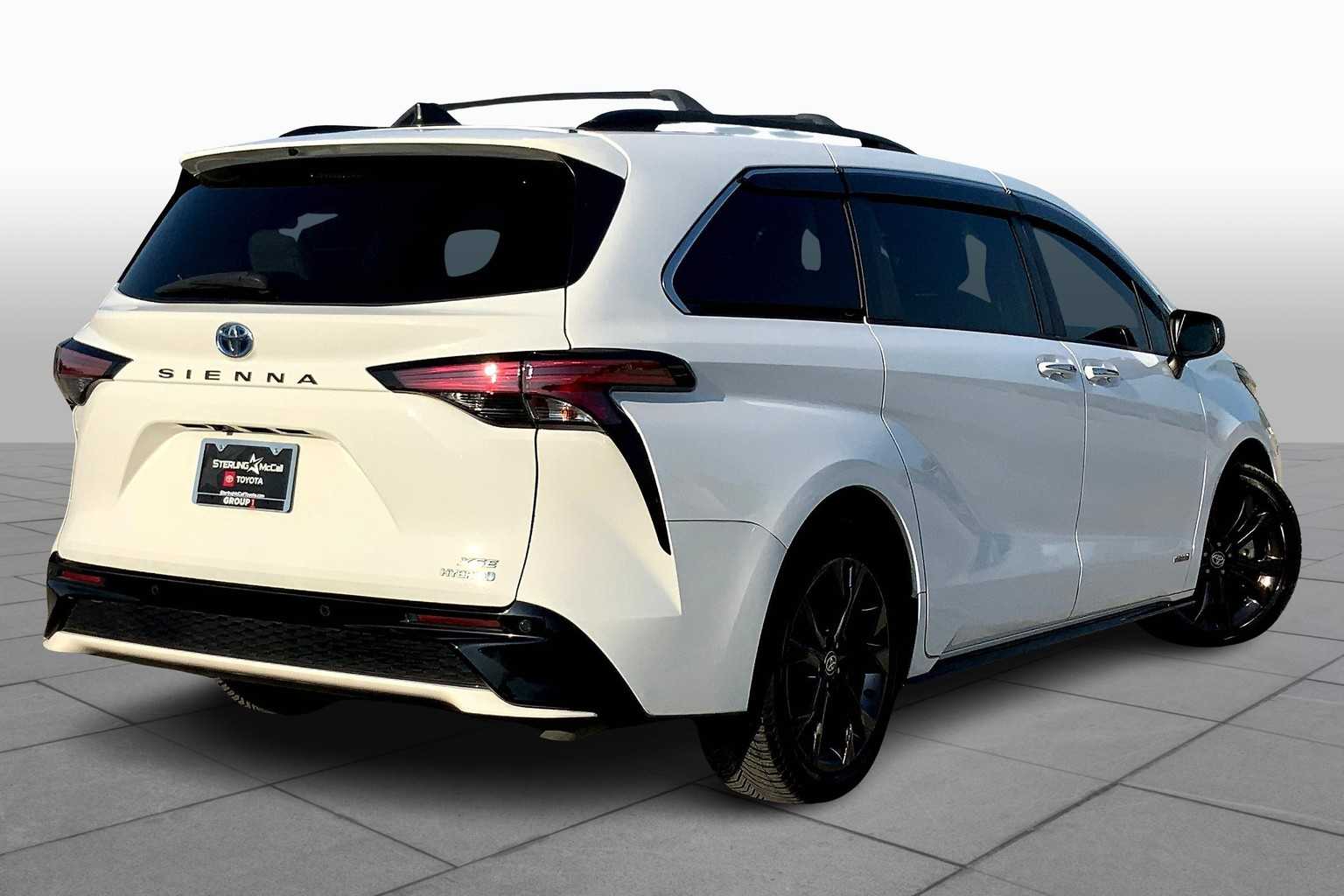 2021 Toyota Sienna XSE photo 12