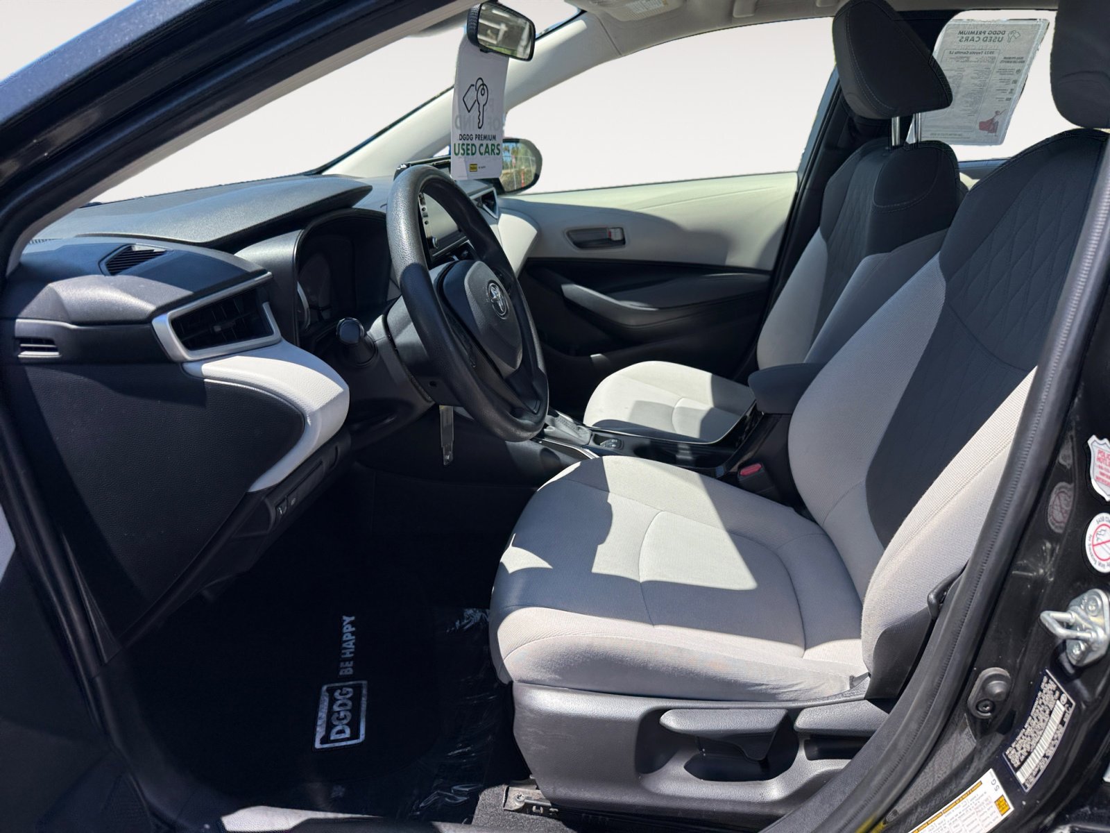 2022 Toyota Corolla LE photo 10