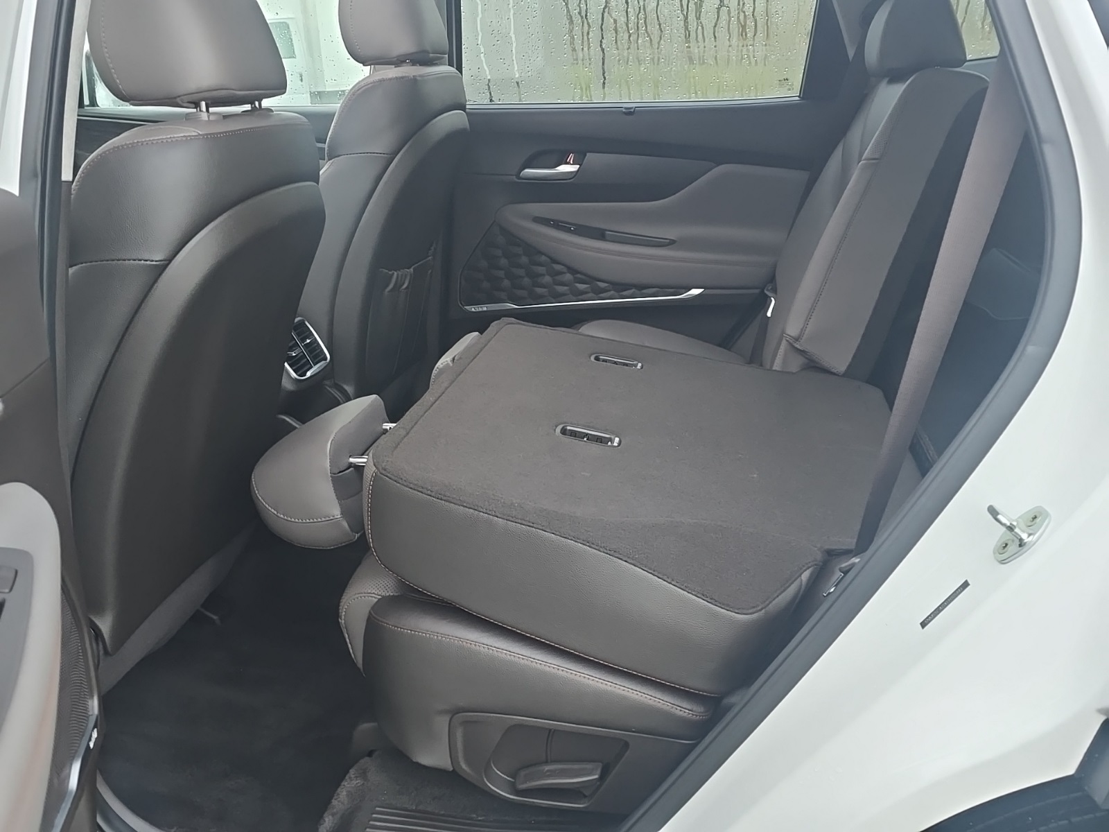 2020 Hyundai Santa Fe Limited photo 28