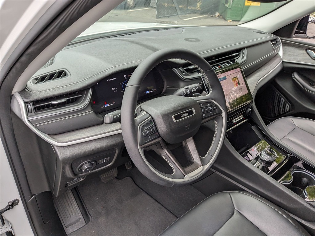 2023 Jeep Grand Cherokee Limited photo 11