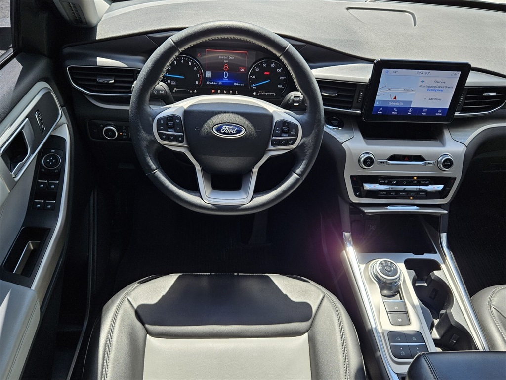 2023 Ford Explorer XLT photo 7