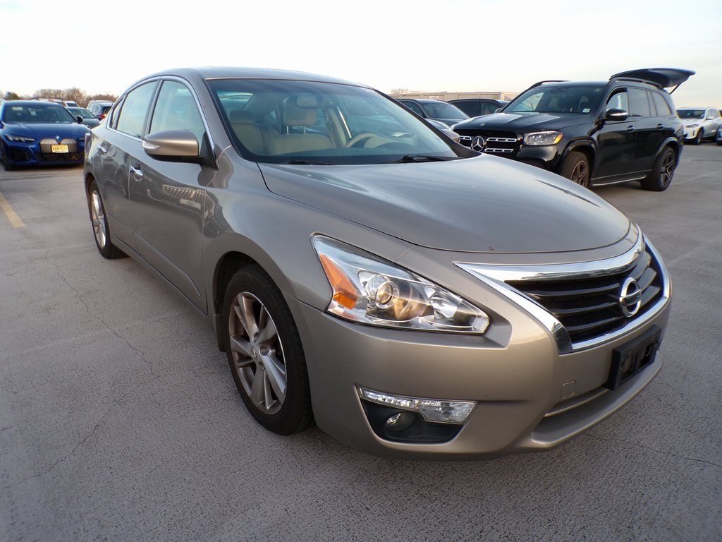 2014 Nissan Altima SL's photo