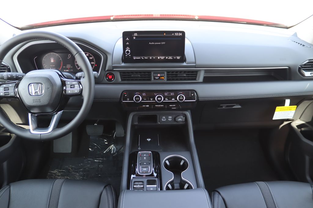 2025 Honda Pilot Touring photo 18