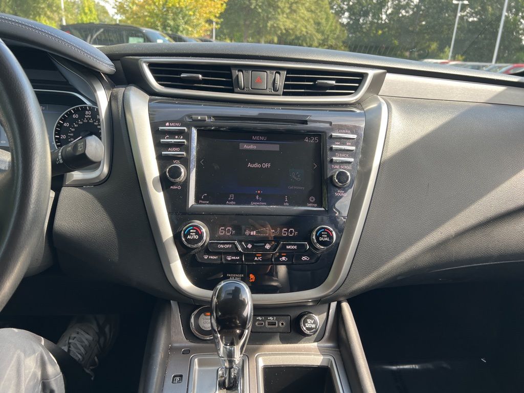2023 Nissan Murano SV photo 12