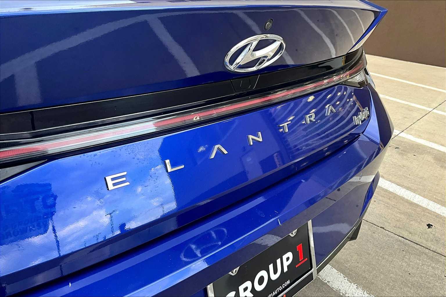 2022 Hyundai Elantra Hybrid Limited photo 28