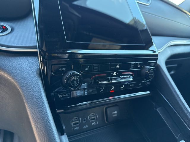 2025 Jeep Grand Cherokee Altitude X photo 2