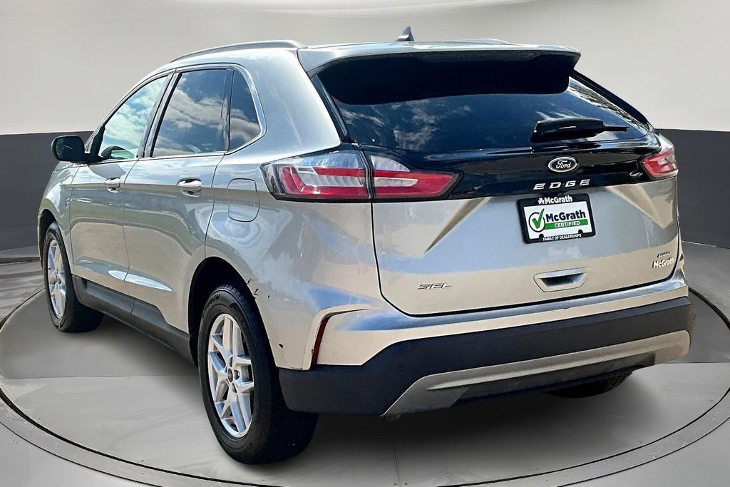 2022 Ford Edge SEL photo 4