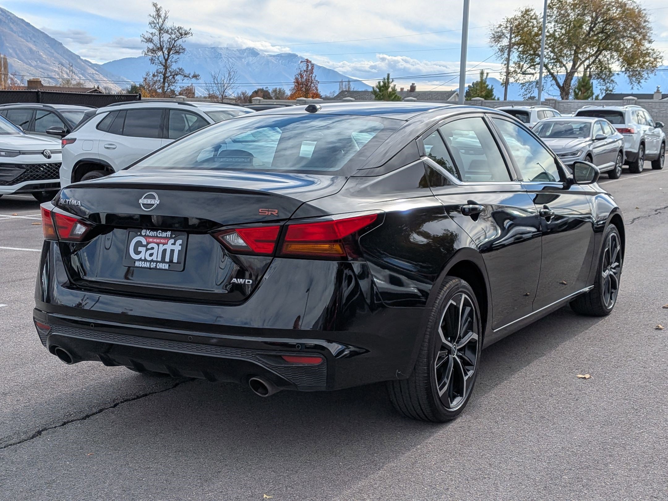 2024 Nissan Altima 2.5 SR photo 3
