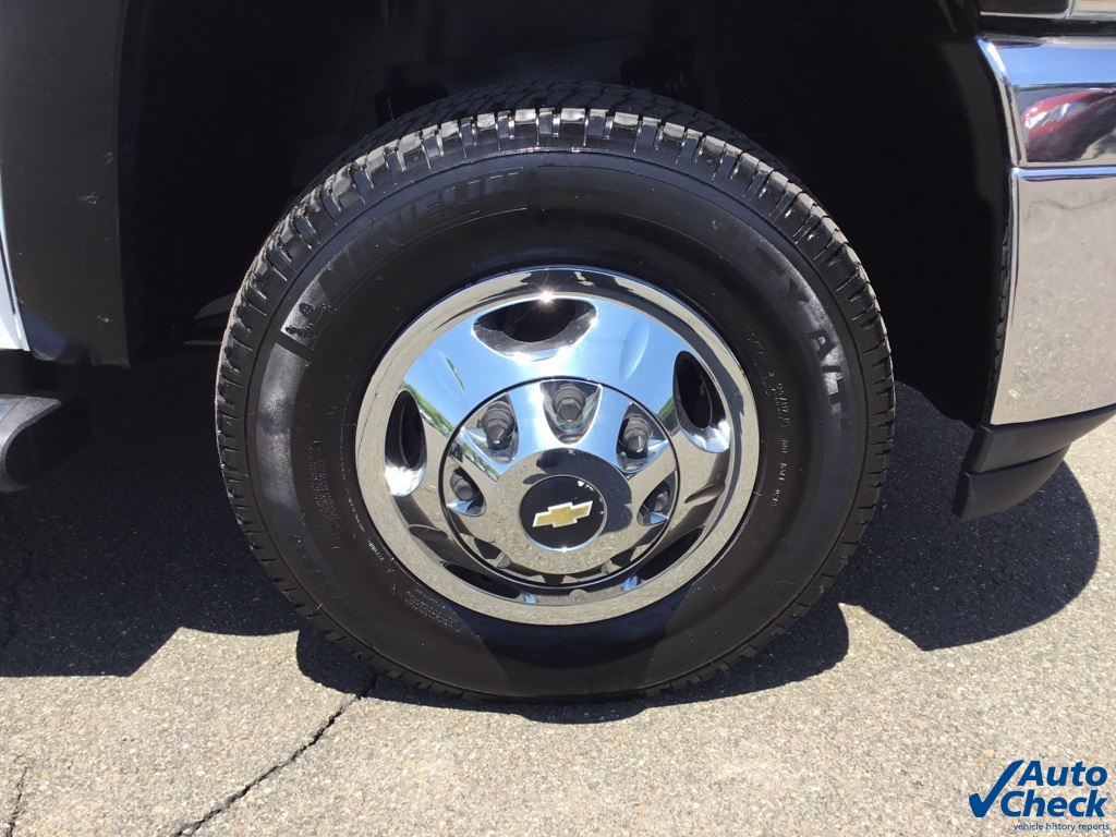 2011 Chevrolet Silverado 3500HD LTZ photo 15