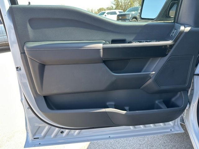 2025 Ford F-150 STX photo 10