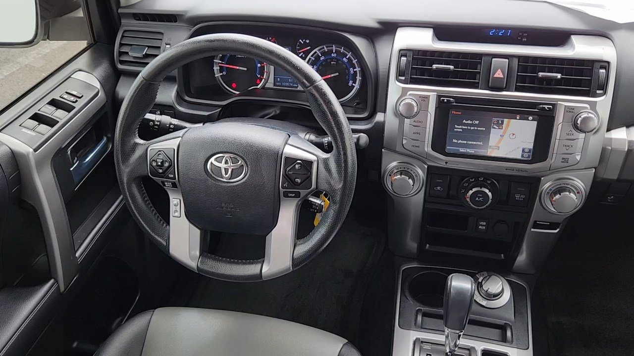 2018 Toyota 4Runner SR5 Premium photo 3
