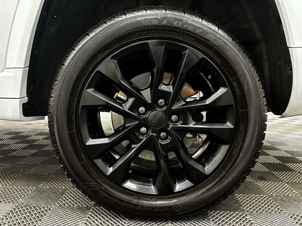 2022 Jeep Grand Cherokee Overland photo 34