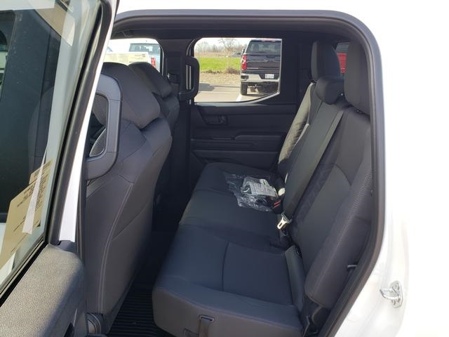 2025 Toyota Tacoma SR5 4x4 Double Cab photo 12