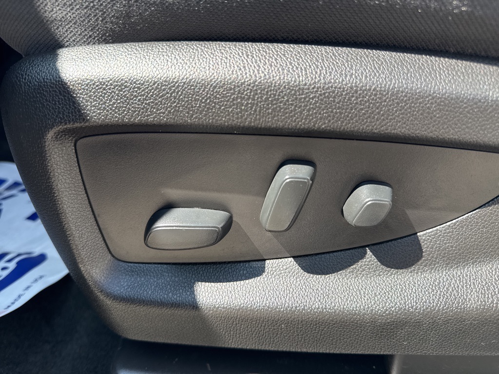 2018 Chevrolet Tahoe LS photo 14