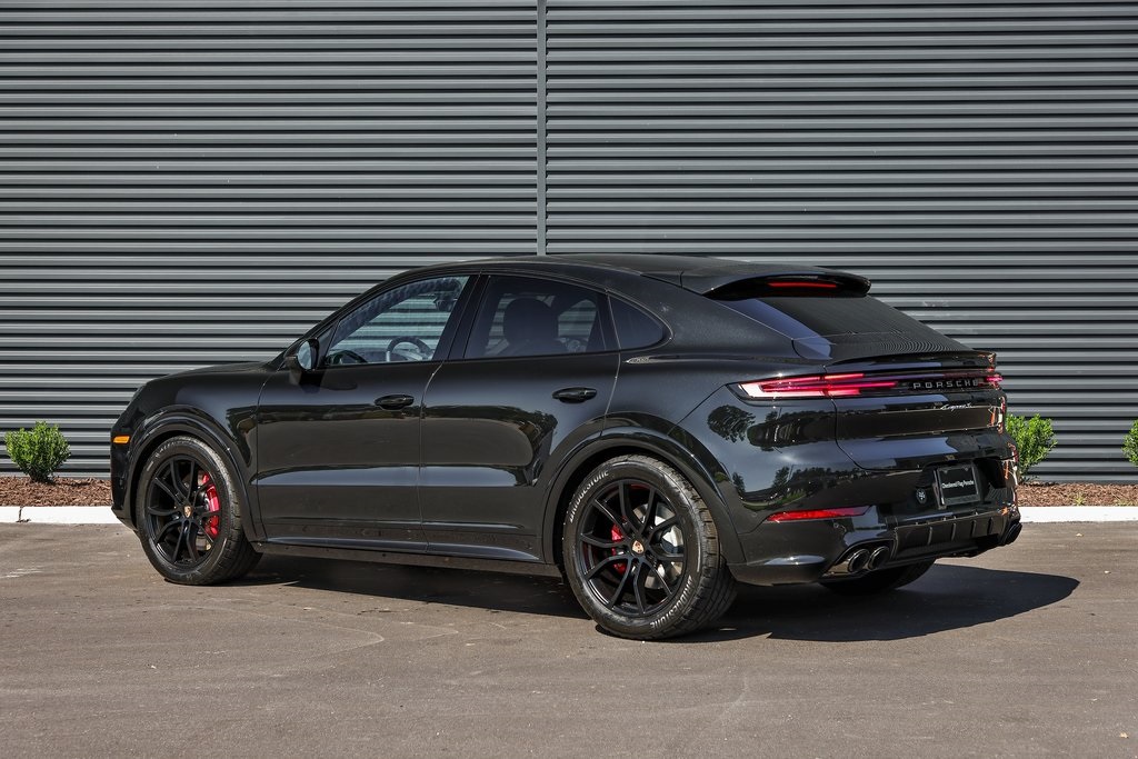 2026 Porsche Cayenne Coupe Base photo 2