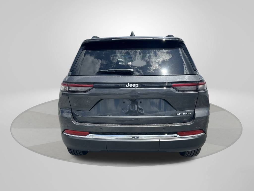 2025 Jeep Grand Cherokee Laredo X photo 6