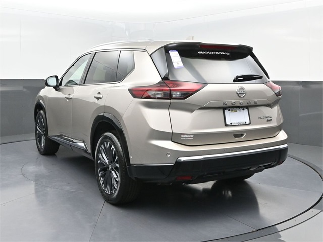 2026 Nissan Rogue Platinum photo 3